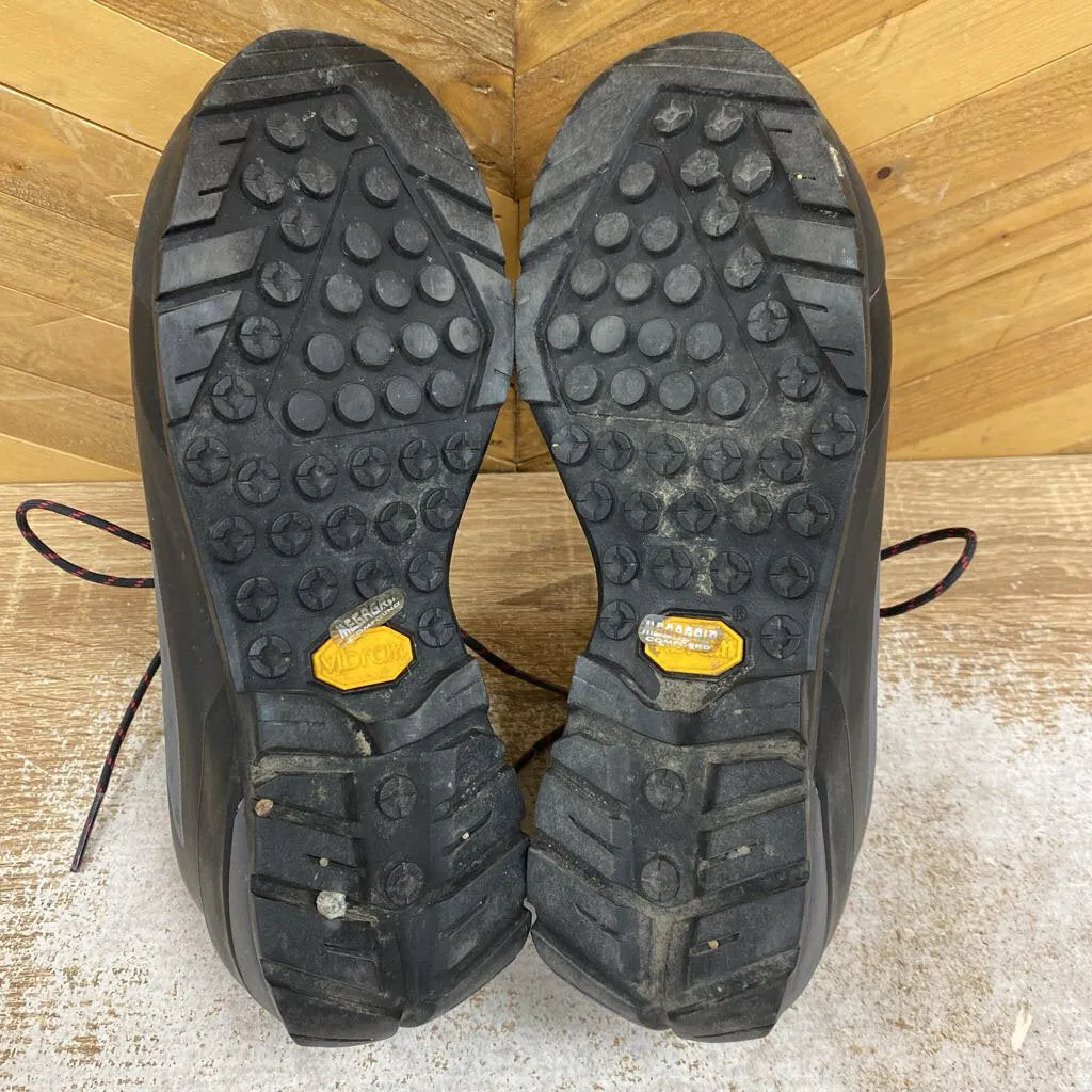 Arc'teryx - Women's Acrux FL GTX Approach Shoes - MSRP $230: Black/Grey/Pink-women-W7