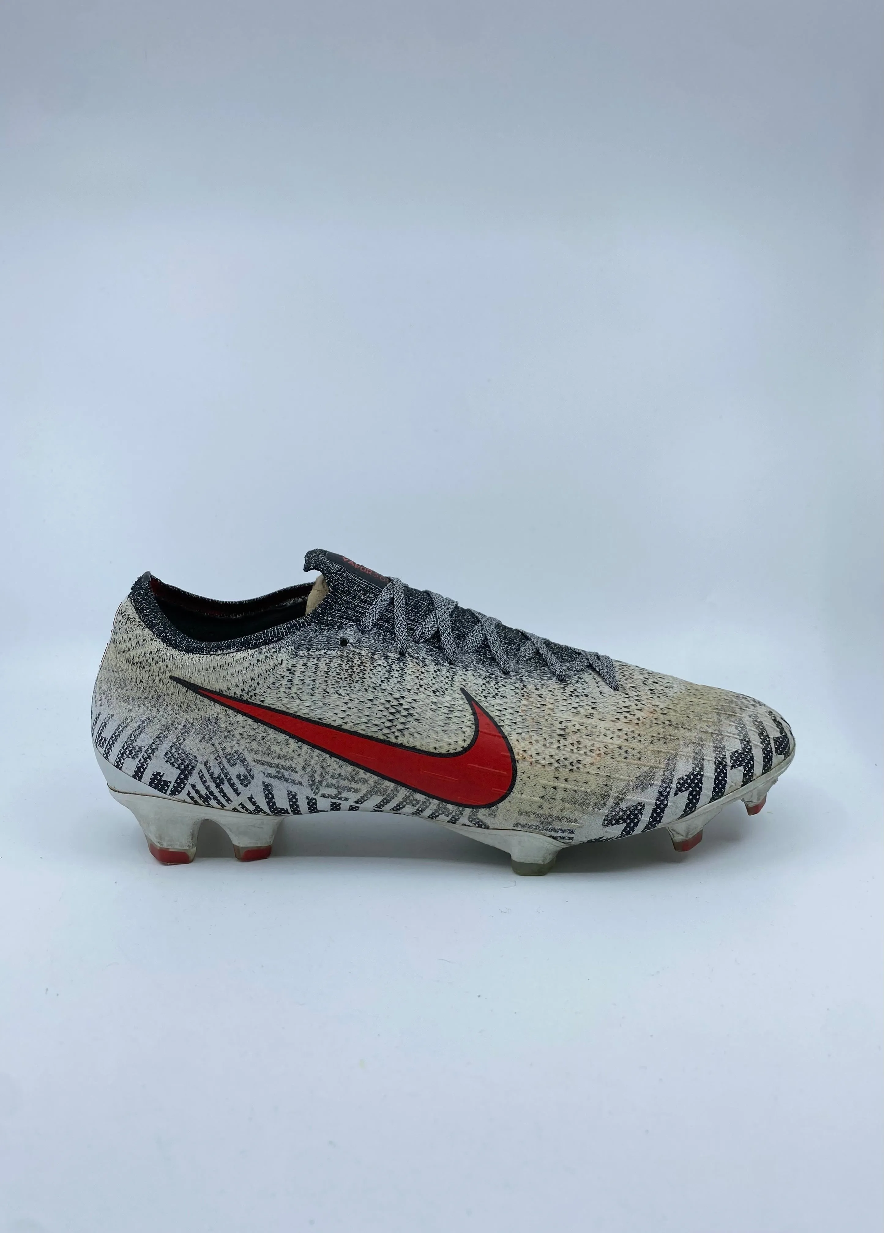 Nike Mercurial Vapor 12 Neymar Jr - Size 41